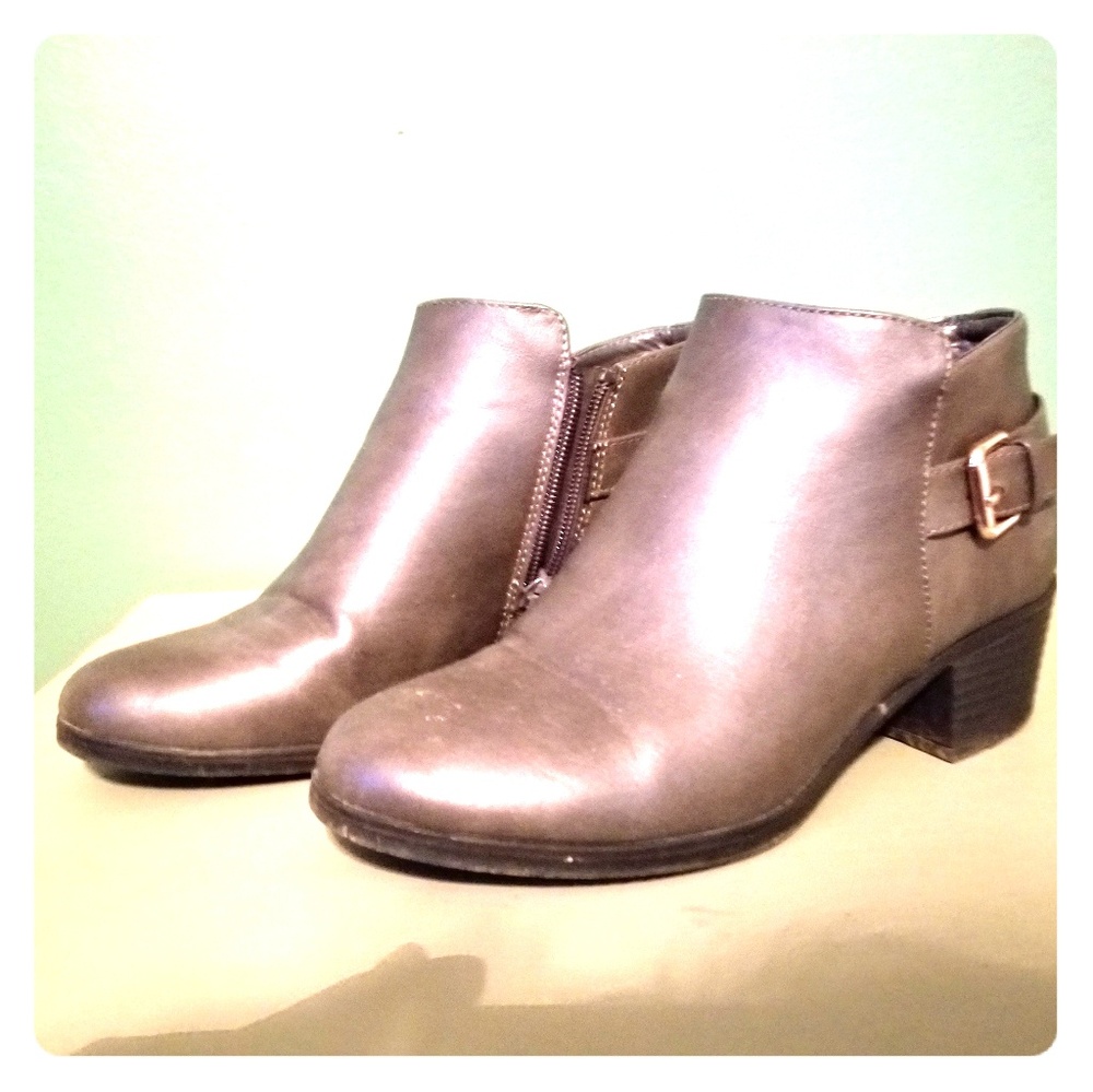 Ball Band size 6 grey ankle boots